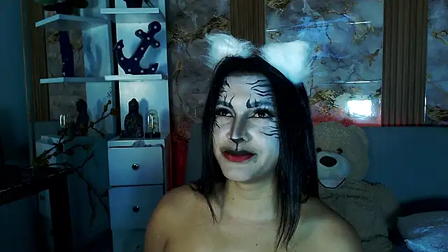 Snapshot of zoey-fox chatting on October 20, 2:03 am zoey-fox online show from October 20, 2:03 am