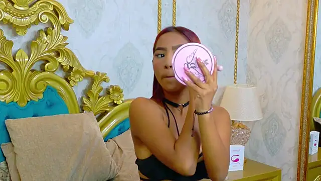 LucyLeah online show from April 24, 12:30 pm