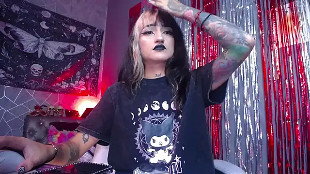 amelierouss online show from May 6, 10:58 pm