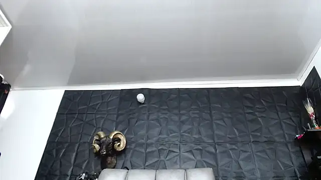 Hanna Fox 69 online show from April 24, 12:30 pm