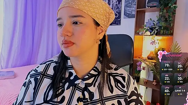 emilyrouxe online show from October 13, 4:09 pm