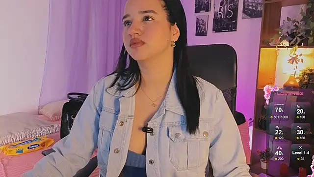 emilyrouxe online show from October 11, 3:59 pm