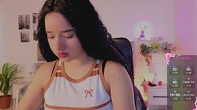 emilyrouxe online show from July 22, 3:57 pm