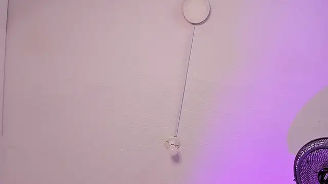 Snapshot of EmmaBecket2 chatting on October 11, 1:14 pm EmmaBecket2 online show from October 11, 1:14 pm