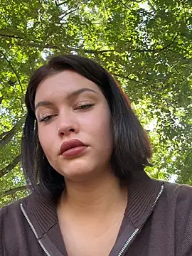 KikiWatson online show from September 24, 7:07 am