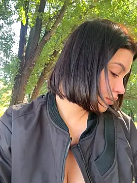 KikiWatson online show from September 13, 6:43 am