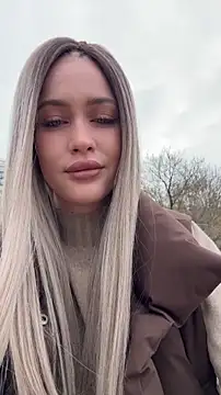 KikiWatson online show from March 28, 7:41 am