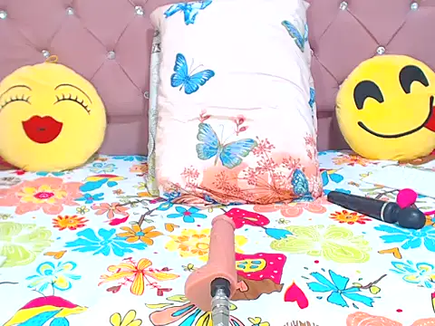 emassquirt28 online show from November 23, 5:54 am