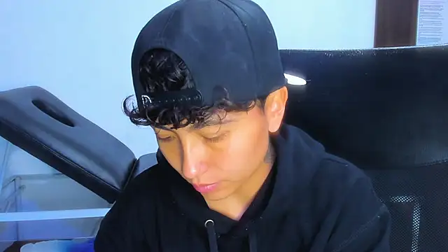 Im Mathias online show from February 11, 3:41 am