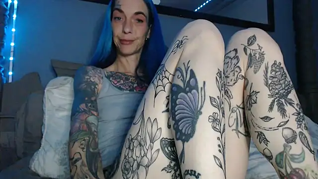 Snapshot of RavenryderUK chatting on September 8, 7:35 pm RavenryderUK online show from September 8, 7:35 pm