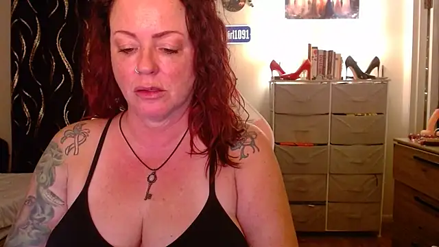 Nikkimastersgirl1091 online show from September 12, 2:56 am