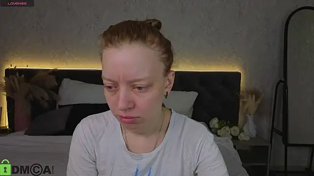 Michelle Blond online show from April 21, 12:58 am