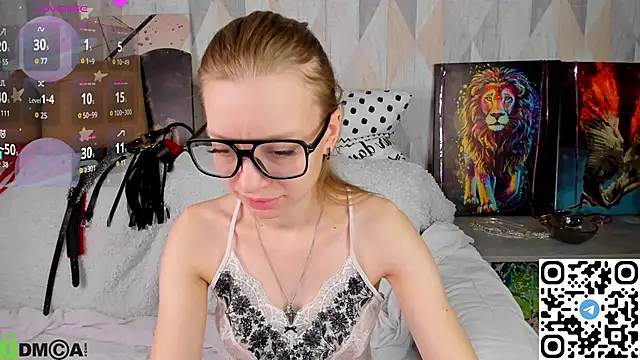 Michelle Blond online show from October 12, 9:44 am