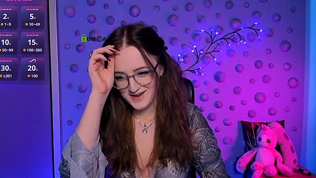 luna berryy online show from January 17, 8:38 pm