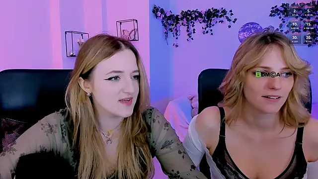 luna berryy online show from July 27, 6:49 pm