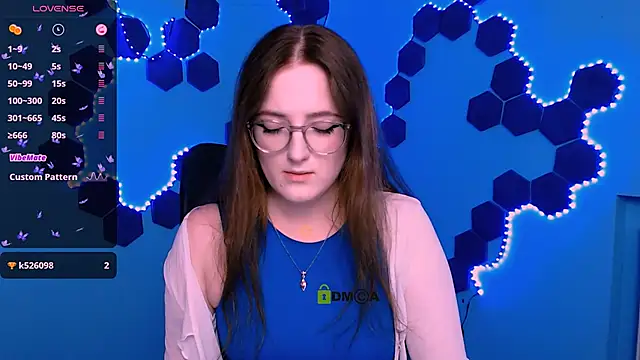 luna berryy online show from December 2, 8:44 pm