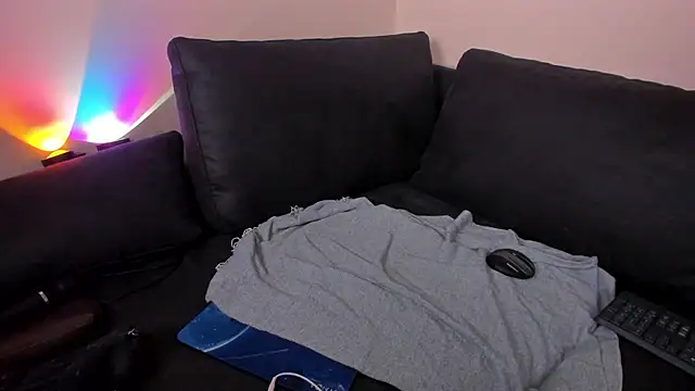 AprilAvery online show from April 24, 5:38 pm