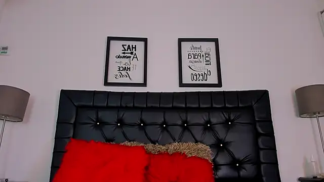 amberlitle online show from November 6, 12:33 pm