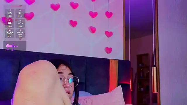 MadyJackson online show from April 25, 1:41 pm