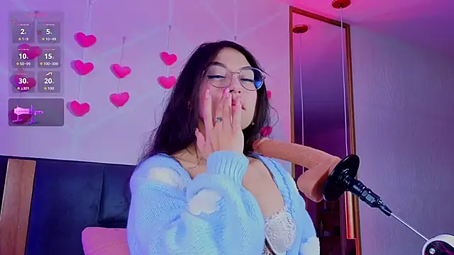 MadyJackson online show from April 27, 11:51 am