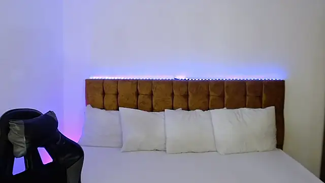 alexiaaross online show from September 14, 6:06 pm