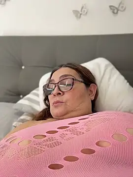 AntonellaAlondra4 online show from April 22, 4:26 pm