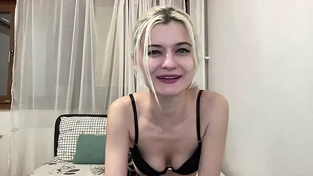 Onika Love online show from April 25, 10:40 pm