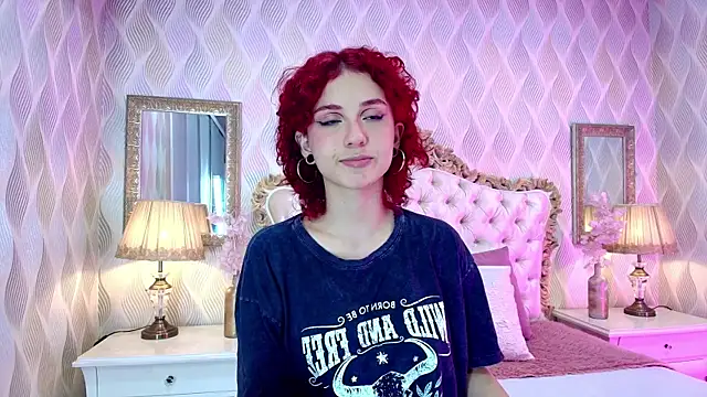 Snapshot of Ivy_Starr1 chatting on September 18, 5:33 pm Ivy Starr1 online show from September 18, 5:33 pm