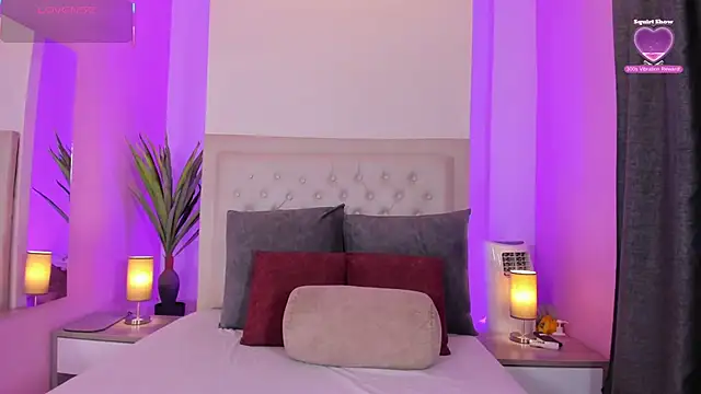 nicolle pierce online show from April 9, 10:20 am