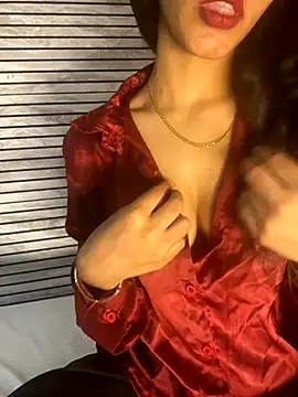 MaggieMasala online show from November 11, 8:39 pm