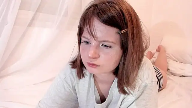 SayYesToHeaven online show from April 22, 4:15 pm