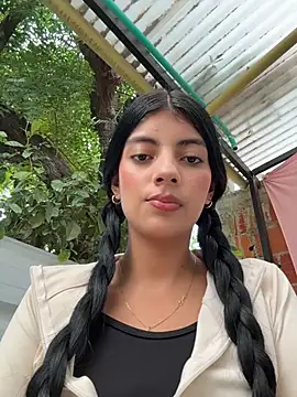 Baby Niels online show from April 10, 9:21 pm