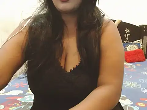 queen cute online show from March 13, 5:47 pm