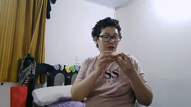 luxandracon23 online show from March 27, 1:45 pm