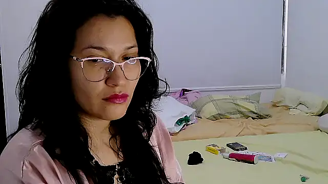 Snapshot of luxandracon23 chatting on October 12, 6:54 pm luxandracon23 online show from October 12, 6:54 pm