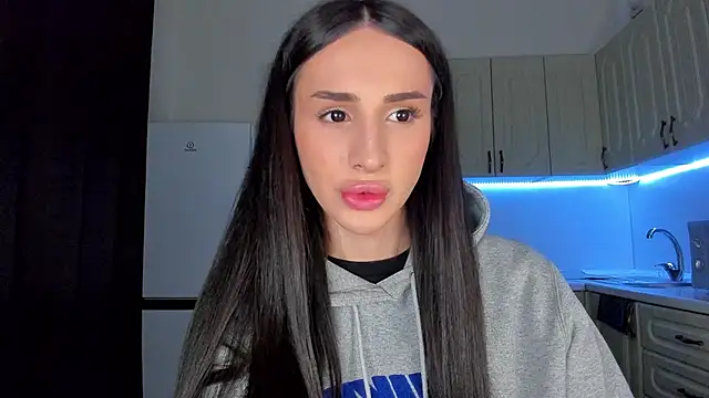 Kim Oberlin  online show from February 19, 4:06 pm