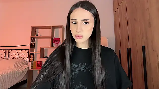 Kim Oberlin  online show from April 20, 12:08 pm