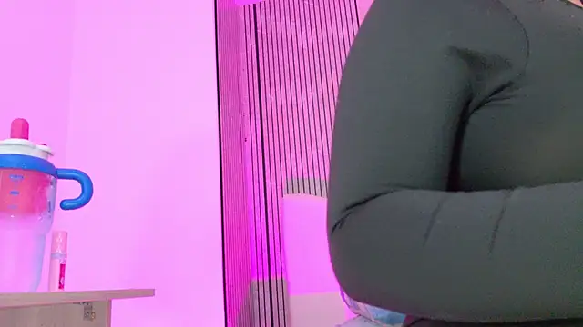 Sofia martiin online show from April 26, 3:15 am