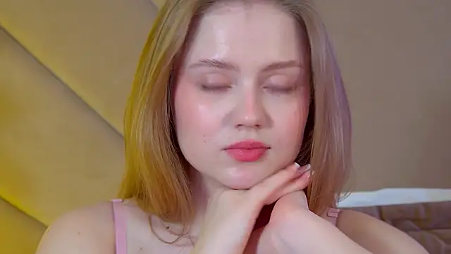 SelinSwarovski online show from December 21, 8:46 pm