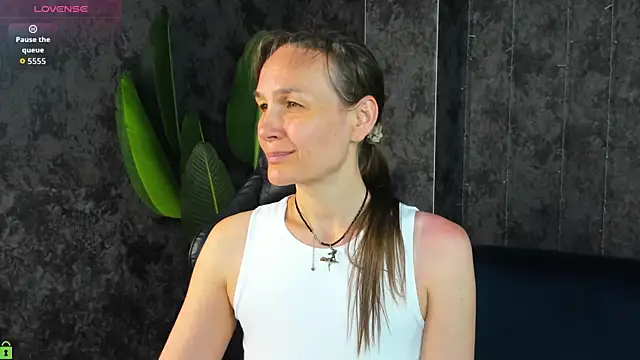 Lillian White online show from June 13, 12:52 am