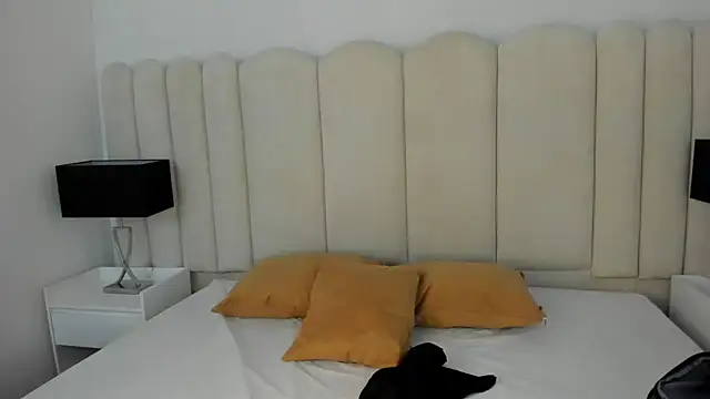 NataGarcia online show from April 22, 5:10 pm