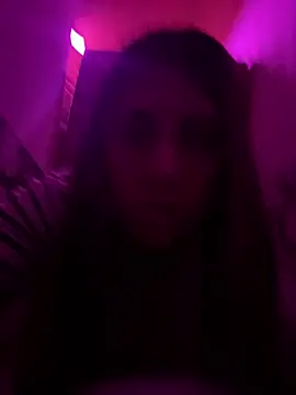Snapshot of girl_anni chatting on September 27, 1:02 am girl anni online show from September 27, 1:02 am