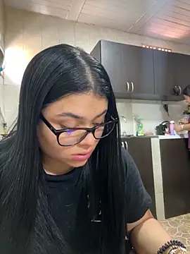 Snapshot of alissonfernandez_ chatting on September 26, 4:04 pm alissonfernandez online show from September 26, 4:04 pm