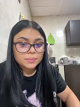 Snapshot of alissonfernandez_ chatting on September 18, 4:16 pm alissonfernandez online show from September 18, 4:16 pm