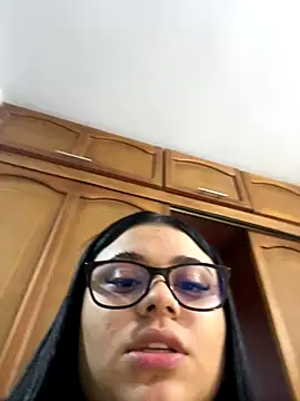 Snapshot of alissonfernandez_ chatting on September 23, 1:04 am alissonfernandez online show from September 23, 1:04 am