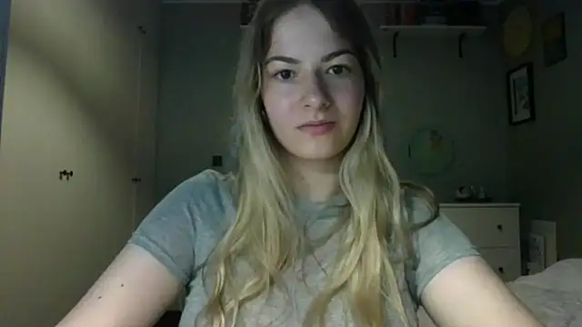 Snapshot of ROSIEx_sweet chatting on September 22, 6:45 am ROSIEx sweet online show from September 22, 6:45 am