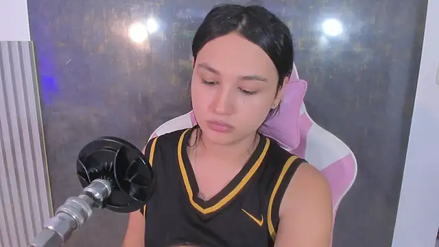 lana boomer online show from April 23, 8:00 pm