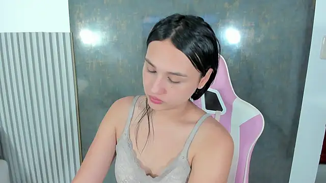 lana boomer online show from February 4, 8:34 pm