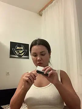 MiraMiss online show from April 23, 4:53 pm