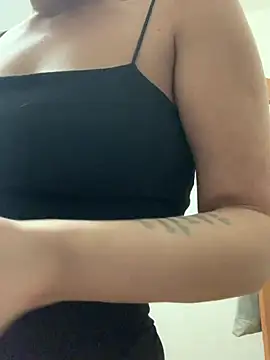 MiraMiss online show from April 24, 6:00 pm